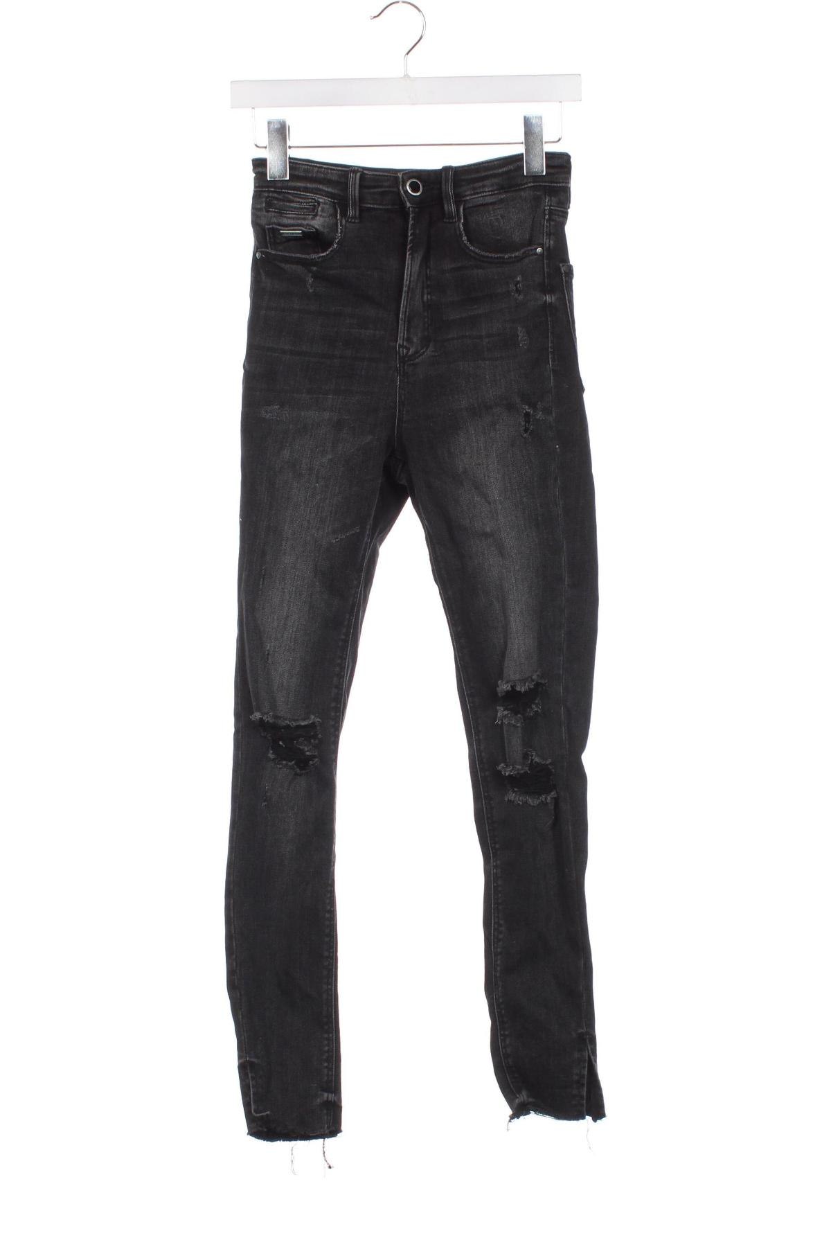 Damskie jeansy Stradivarius, Rozmiar XS, Kolor Czarny, Cena 23,99 zł