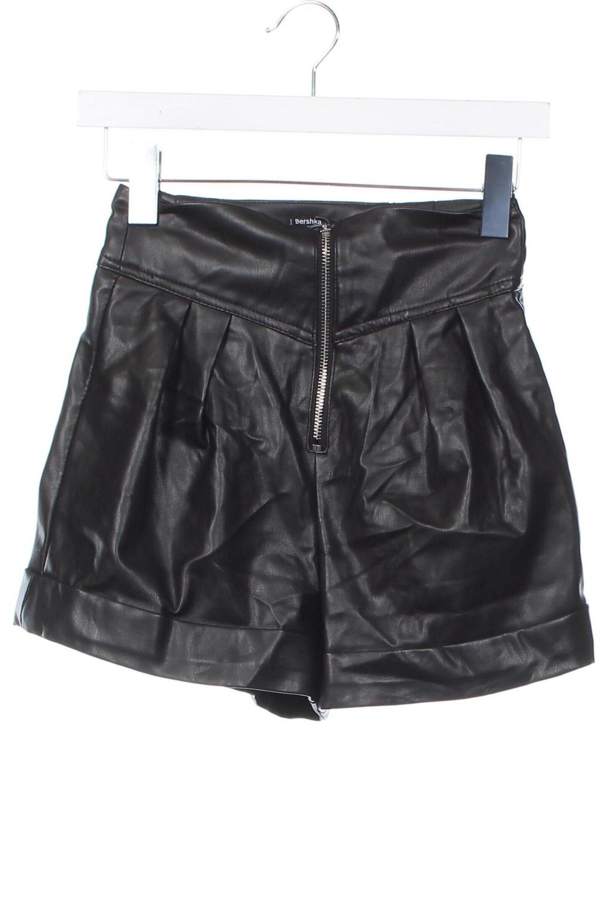 Damen Shorts Bershka, Größe XS, Farbe Schwarz, Preis € 8,49