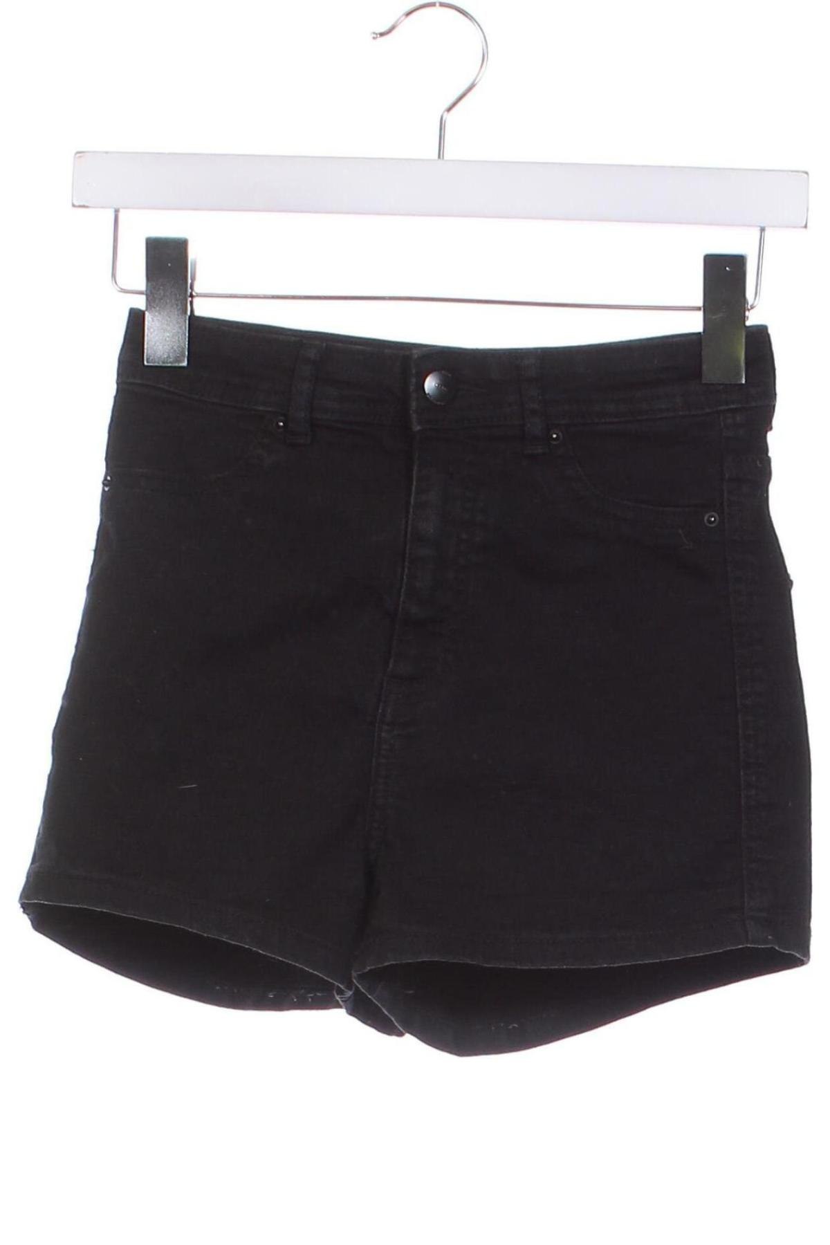 Pantaloni scurți de femei Cropp, Mărime XS, Culoare Negru, Preț 30,41 Lei