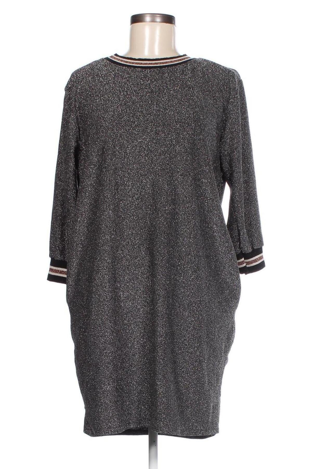 Kleid, Größe L, Farbe Silber, Preis 10,49 €