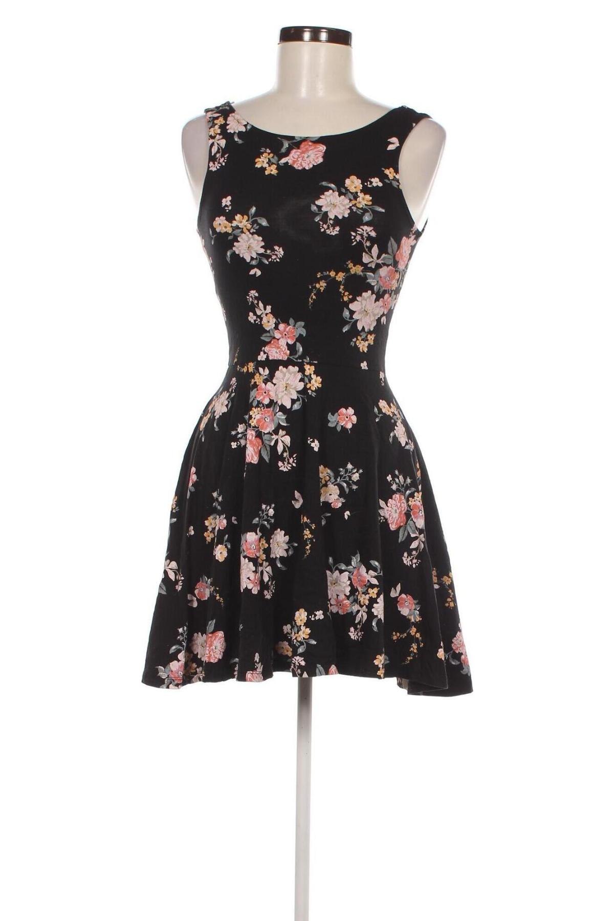 Kleid C&A, Größe XS, Farbe Mehrfarbig, Preis 14,99 €