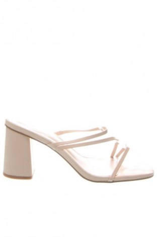 Pantofle Boohoo, Velikost 41, Barva Krémová, Cena  792,00 Kč