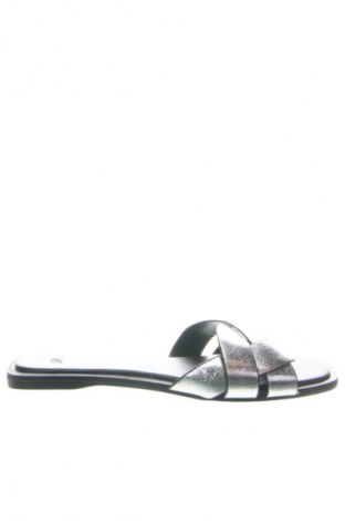 Papuci H&M, Mărime 38, Culoare Argintiu, Preț 134,99 Lei