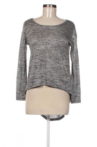 Damen Shirt Amisu, Größe XS, Farbe Silber, Preis 13,99 €
