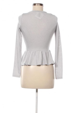 Дамска блуза H&M Divided, Размер XS, Цвят Сив, Цена 19,00 лв.
