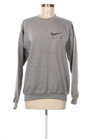 Дамска блуза Nike, Размер M, Цвят Сив, Цена 27,99 лв.