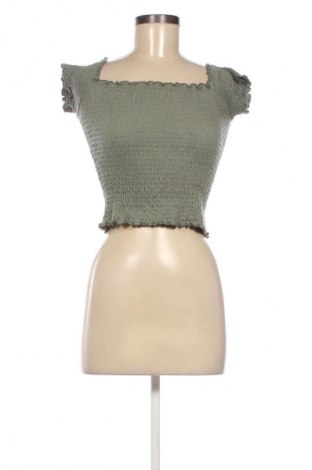 Damen Shirt Stradivarius, Größe XS, Farbe Grün, Preis 9,72 €