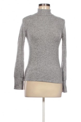 Damen Shirt Stradivarius, Größe S, Farbe Grau, Preis 7,99 €