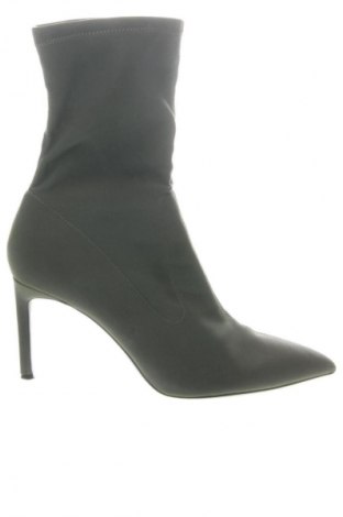 Damen Stiefeletten Bershka, Größe 40, Farbe Grün, Preis 24,99 €