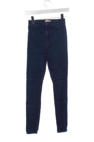 Damskie jeansy Bershka, Rozmiar M, Kolor Niebieski, Cena 95,99 zł