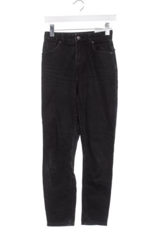 Dámske džínsy  Bershka, Veľkosť XS, Farba Čierna, Cena  9,95 €