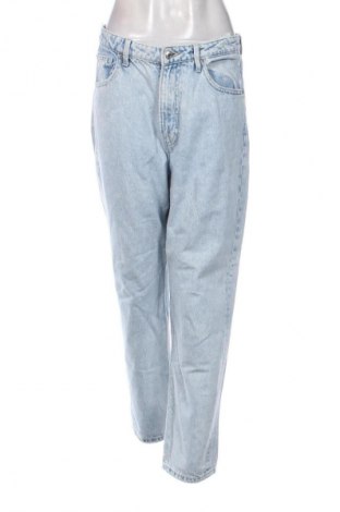 Blugi de femei Bershka, Mărime M, Culoare Albastru, Preț 50,99 Lei