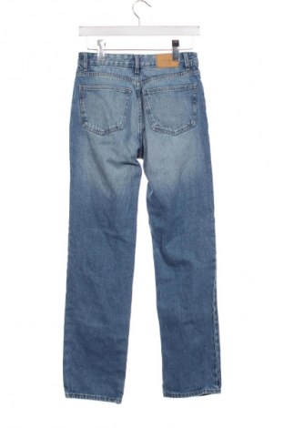 Γυναικείο Τζίν Bershka, Μέγεθος XS, Χρώμα Μπλέ, Τιμή 14,83 €