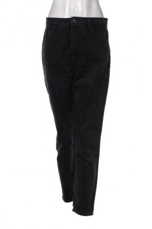 Damskie jeansy Bershka, Rozmiar M, Kolor Czarny, Cena 66,65 zł