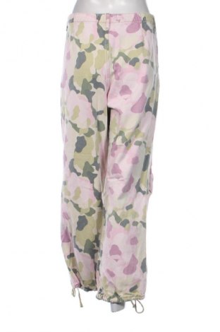 Blugi de femei Bershka, Mărime M, Culoare Multicolor, Preț 143,00 Lei