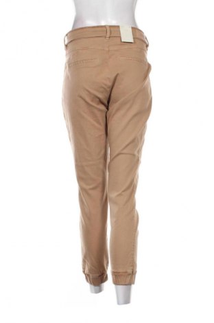 Дамски дънки Betty & Co, Размер XL, Цвят Кафяв, Цена 174,99 лв.