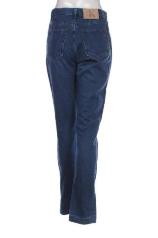 Дамски дънки Calvin Klein Jeans, Размер M, Цвят Син, Цена 157,99 лв.