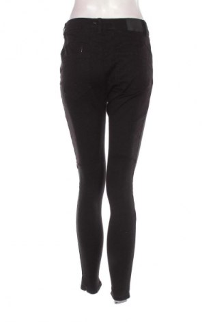 Damskie jeansy Garage, Rozmiar M, Kolor Czarny, Cena 134,99 zł