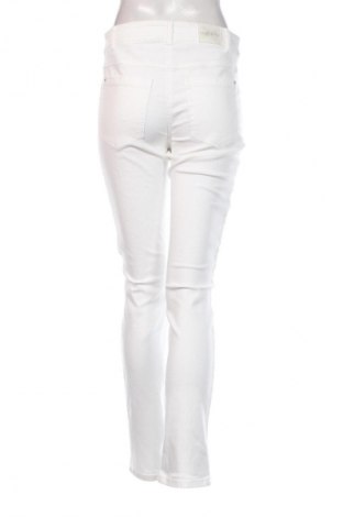 Damskie jeansy Gerry Weber, Rozmiar M, Kolor Biały, Cena 452,99 zł