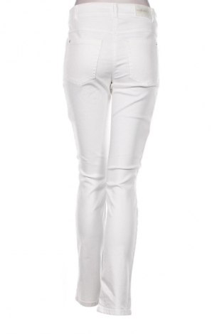 Дамски дънки Gerry Weber, Размер M, Цвят Бял, Цена 174,99 лв.