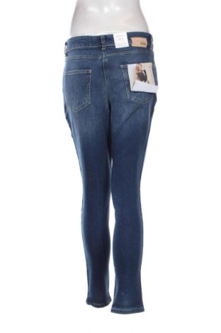 Damskie jeansy Mac, Rozmiar M, Kolor Niebieski, Cena 386,99 zł