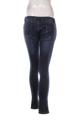 Damskie jeansy Miss Swan, Rozmiar M, Kolor Niebieski, Cena 95,99 zł