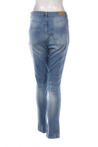 Дамски дънки Perfect Jeans By Gina Tricot, Размер M, Цвят Син, Цена 91,20 лв.