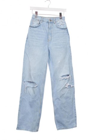 Дамски дънки Pull&Bear, Размер XXS, Цвят Син, Цена 38,79 лв.