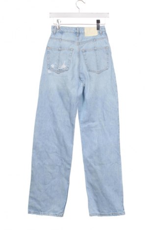 Дамски дънки Pull&Bear, Размер XXS, Цвят Син, Цена 38,79 лв.