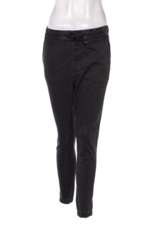 Dámské džíny  Pull&Bear, Velikost S, Barva Černá, Cena  367,00 Kč