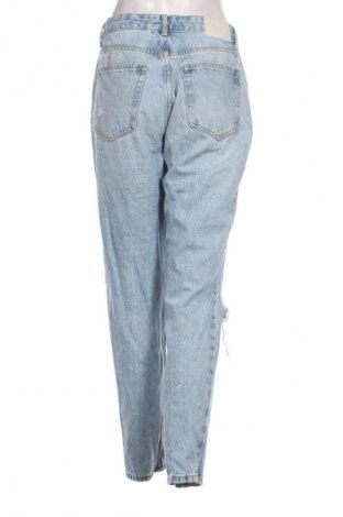 Damskie jeansy Pull&Bear, Rozmiar M, Kolor Niebieski, Cena 66,99 zł