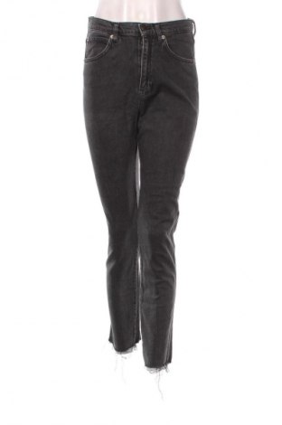 Blugi de femei Pull&Bear, Mărime S, Culoare Gri, Preț 100,99 Lei