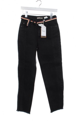 Dámske džínsy  Pull&Bear, Veľkosť XS, Farba Čierna, Cena  24,00 €