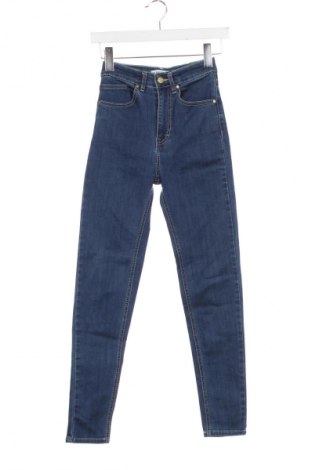 Damskie jeansy Pull&Bear, Rozmiar XXS, Kolor Niebieski, Cena 66,67 zł