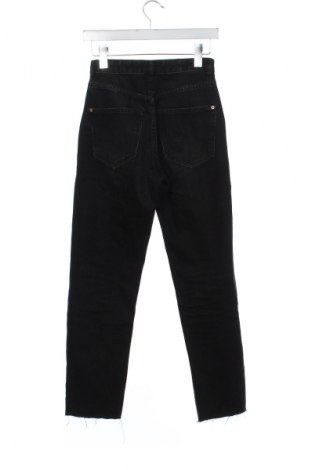 Dámske džínsy  Sinsay, Veľkosť XS, Farba Čierna, Cena  9,95 €