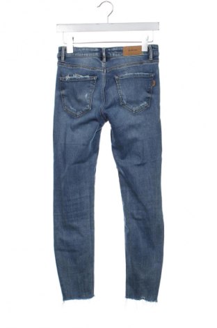 Damskie jeansy Stradivarius, Rozmiar S, Kolor Niebieski, Cena 67,41 zł