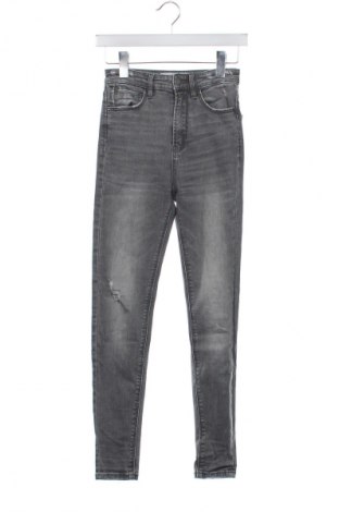 Дамски дънки Stradivarius, Размер XS, Цвят Сив, Цена 20,99 лв.