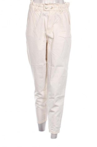Damen Jeans Stradivarius, Größe M, Farbe Ecru, Preis € 19,59