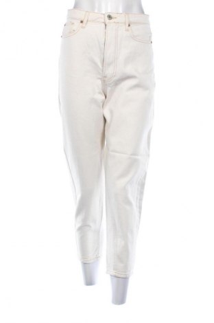 Damen Jeans Stradivarius, Größe S, Farbe Ecru, Preis 15,99 €