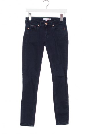Дамски дънки Tommy Jeans, Размер S, Цвят Син, Цена 74,97 лв.