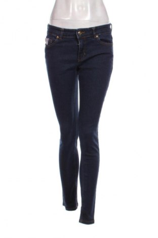 Дамски дънки Versace Jeans, Размер M, Цвят Син, Цена 104,99 лв.