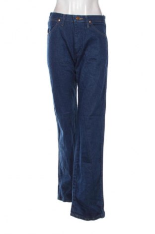 Дамски дънки Wrangler, Размер M, Цвят Син, Цена 75,99 лв.
