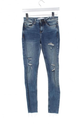 Дамски дънки Zara, Размер XS, Цвят Син, Цена 27,00 лв.