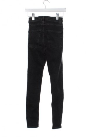 Дамски дънки Zara, Размер XS, Цвят Черен, Цена 27,00 лв.