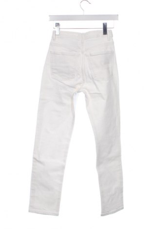 Дамски дънки Zara, Размер XXS, Цвят Бял, Цена 18,99 лв.