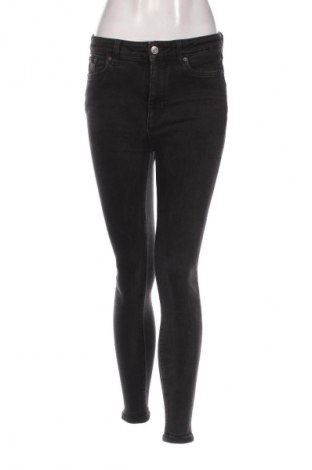 Damskie jeansy Zara, Rozmiar M, Kolor Czarny, Cena 40,99 zł