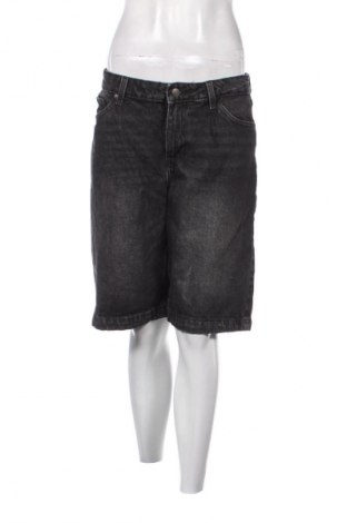 Damen Shorts Bershka, Größe S, Farbe Grau, Preis € 9,99