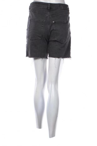 Pantaloni scurți de femei H&M, Mărime M, Culoare Gri, Preț 40,99 Lei