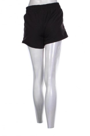 Pantaloni scurți de femei PUMA, Mărime M, Culoare Negru, Preț 58,99 Lei
