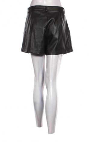 Pantaloni scurți de femei Primark, Mărime M, Culoare Negru, Preț 65,99 Lei